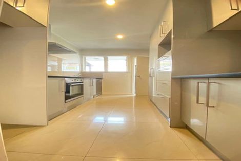 Photo of property in 2/3202 Great North Road, New Lynn, Auckland, 0600