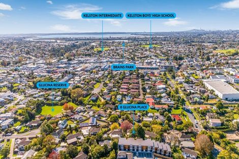 Photo of property in 8 Glucina Place, Glen Eden, Auckland, 0602