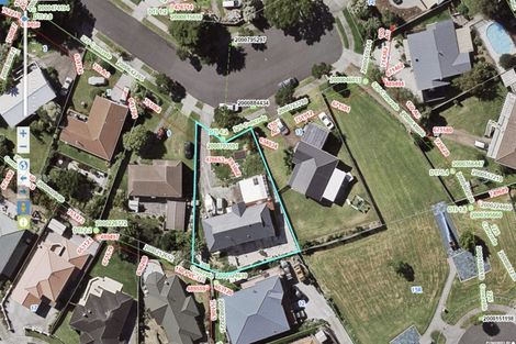 Photo of property in 11 Melia Grove, Goodwood Heights, Auckland, 2105