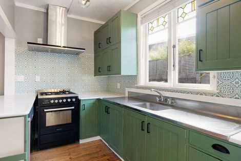 Photo of property in 117 Forest Lake Road, Forest Lake, Hamilton, 3200