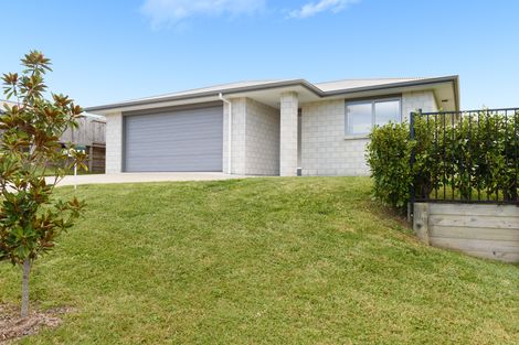 Photo of property in 23 Fairfax Crescent, Pyes Pa, Tauranga, 3112