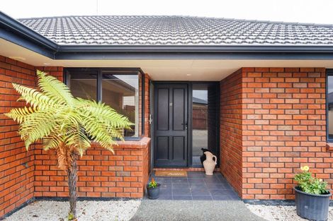 Photo of property in 17 Daniel Place, Kelvin Grove, Palmerston North, 4414
