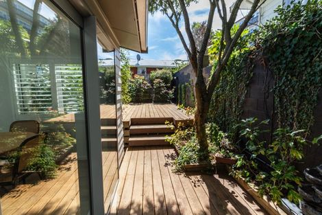 Photo of property in 23a Akaroa Drive, Maupuia, Wellington, 6022