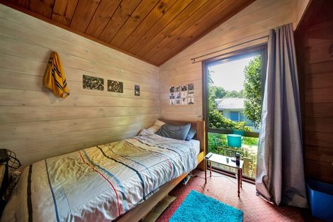 Photo of property in 23 Ambury Place, Merrilands, New Plymouth, 4312