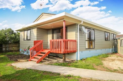 Photo of property in 2/208 Waitemata Drive, Ranui, Auckland, 0612