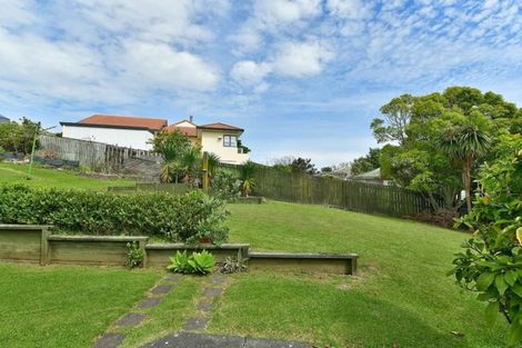 Photo of property in 21 Charlotte Street, Stanmore Bay, Whangaparaoa, 0932