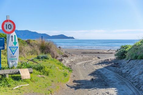 Photo of property in 279 Peka Peka Road, Peka Peka, Waikanae, 5391