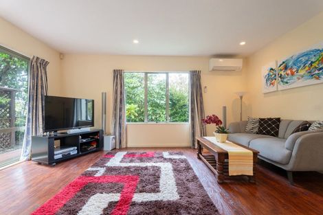 Photo of property in 6 Gresford Place, Churton Park, Wellington, 6037