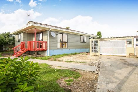 Photo of property in 2/208 Waitemata Drive, Ranui, Auckland, 0612