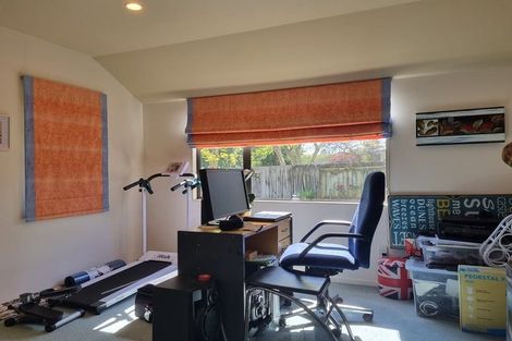Photo of property in 36d Shelter Grove, Frankleigh Park, New Plymouth, 4310