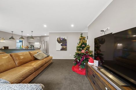 Photo of property in 9 Tradewinds Drive, Whitby, Porirua, 5024