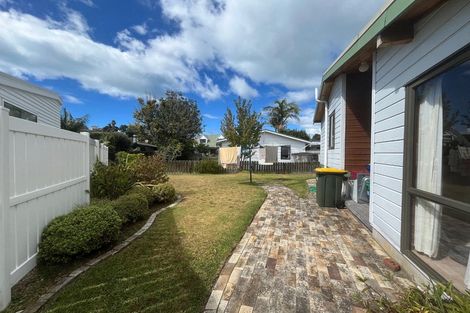 Photo of property in 2/27 Motuora Road, Manly, Whangaparaoa, 0930