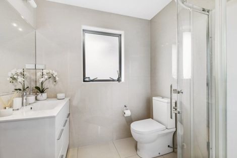 Photo of property in 2f Wood Street, Papakura, 2110