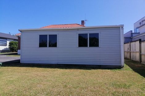 Photo of property in 39 Regina Street, Westmere, Auckland, 1022