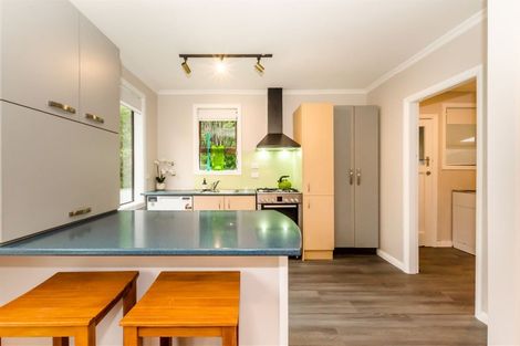 Photo of property in 48 Hookway Grove, Paraparaumu, 5032