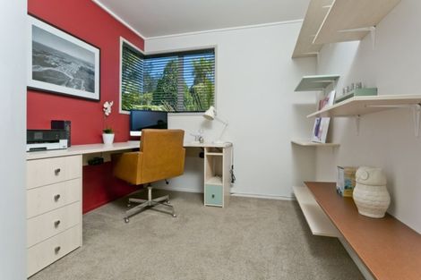 Photo of property in 27 Lyford Crescent, Sunnynook, Auckland, 0620