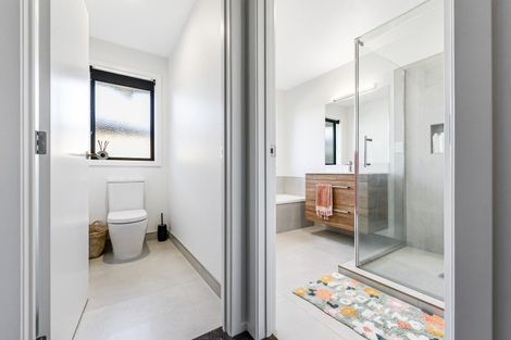 Photo of property in 16 North Ridge Drive, Rototuna North, Hamilton, 3210