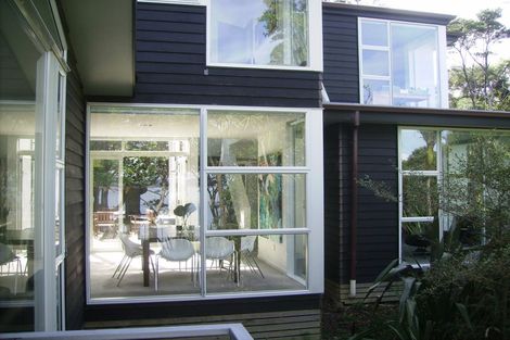 Photo of property in 53 Arapito Road, Titirangi, Auckland, 0604