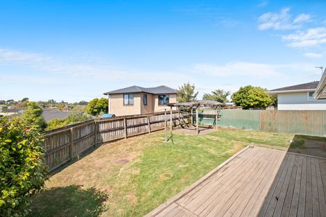 Photo of property in 4 Tawa Place, Waiuku, 2123