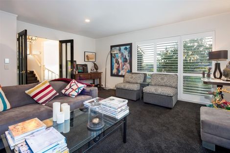 Photo of property in 12 Juliet Place, Forrest Hill, Auckland, 0620