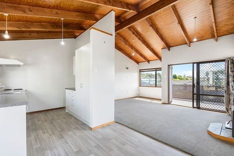 Photo of property in 12 Gilshennan Valley, Red Beach, 0932