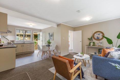 Photo of property in 1/56 Collins Avenue, Tawa, Wellington, 5028