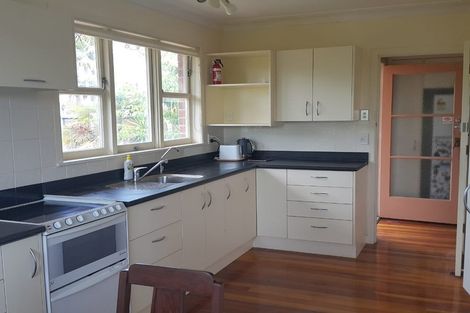 Photo of property in 3 Lewis Road, Pakuranga, Auckland, 2010
