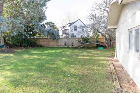 Photo of property in 34 Hellyers Street, Birkdale, Auckland, 0626