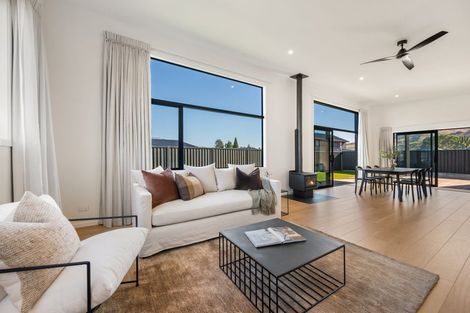 Photo of property in 7 Travertine Street, Cromwell, 9310