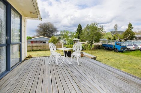 Photo of property in 15 Ioapa Road, Te Karaka, 4022
