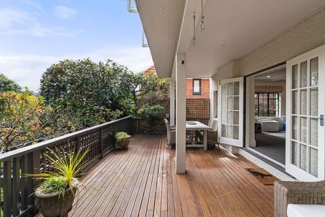Photo of property in 84 Bolton Street, Kelburn, Wellington, 6012