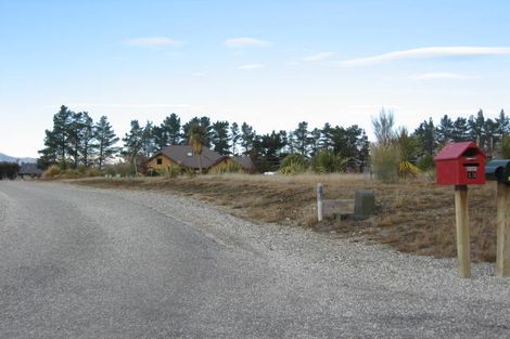 Photo of property in 15 Old Racecourse Road, Albert Town, Wanaka, 9305