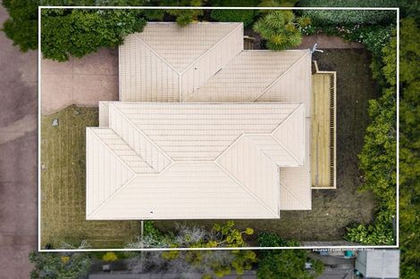 Photo of property in 22 Poturi Streams Avenue, Titirangi, Auckland, 0604