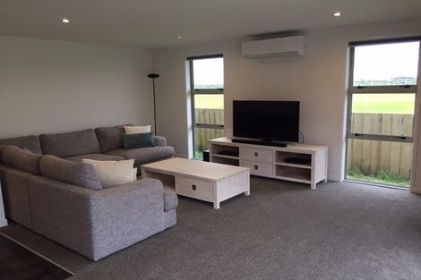 Photo of property in 22 Kanono Close, Papamoa Beach, Papamoa, 3118