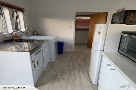 Photo of property in 13 De Thiery Place, Pakuranga Heights, Auckland, 2010