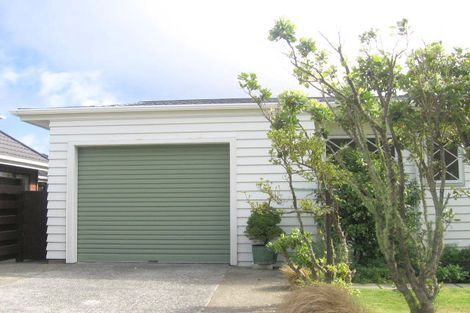 Photo of property in 20 Parklands Drive, Karori, Wellington, 6012