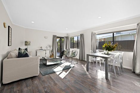 Photo of property in 1420b Karamu Road North, Mayfair, Hastings, 4122