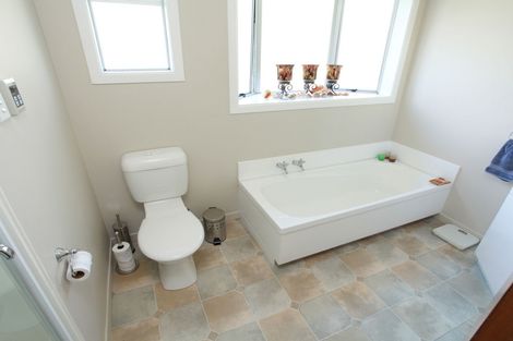 Photo of property in 6 Mcnicol Street, Fairfield, Hamilton, 3214