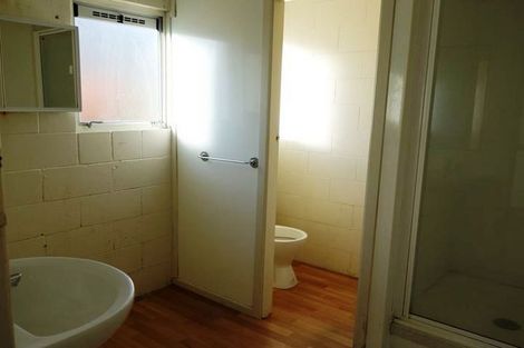 Photo of property in 1/3 Tralee Place, Hillcrest, Hamilton, 3216