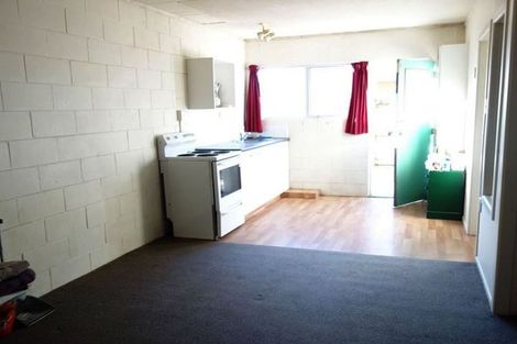 Photo of property in 1/3 Tralee Place, Hillcrest, Hamilton, 3216