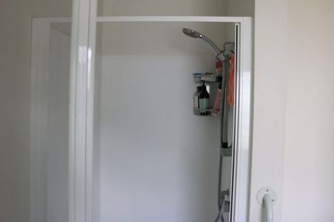 Photo of property in 3/9 Fifeshire Street, Belmont, Auckland, 0622