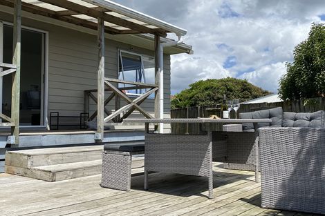 Photo of property in 2/12 Duncan Avenue, Te Atatu South, Auckland, 0610