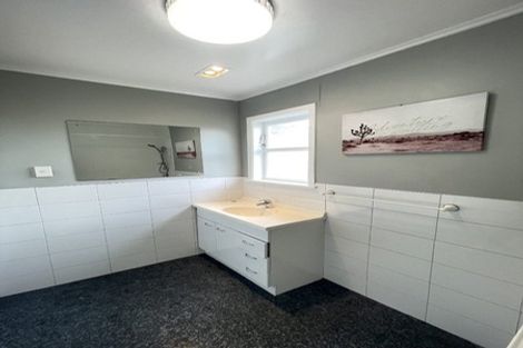 Photo of property in 31 Riverhills Avenue, Pakuranga Heights, Auckland, 2010