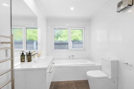 Photo of property in 20 Strowan Road, Strowan, Christchurch, 8052