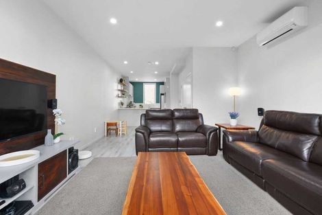 Photo of property in 14 Dignity Street, Papakura, 2110
