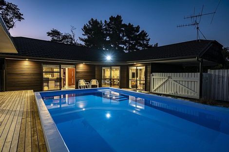 Photo of property in 63 Cruickshank Road, Clouston Park, Upper Hutt, 5018