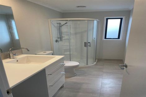 Photo of property in 3 Kumerahou Street, Kumeu, 0810