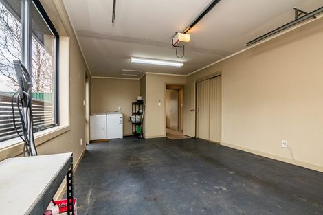 Photo of property in 12 Essex Street, Winton, 9720