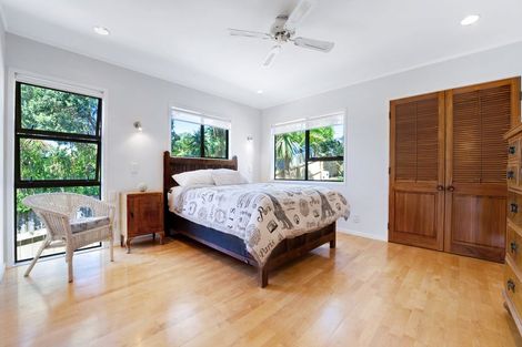 Photo of property in 1/59 Churchill Road, Murrays Bay, Auckland, 0630