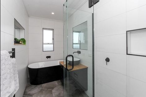 Photo of property in 65 Govett Avenue, Frankleigh Park, New Plymouth, 4310